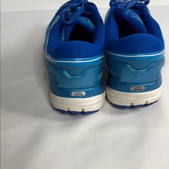 Brooks Transcend 5 Blue Athletic Shoes - Picture 4 of 8